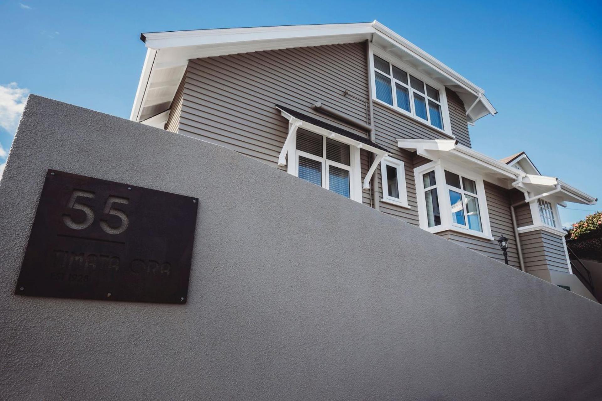 Timata Ora Sleeps 14 Villa นิวพลีมัธ ภายนอก รูปภาพ